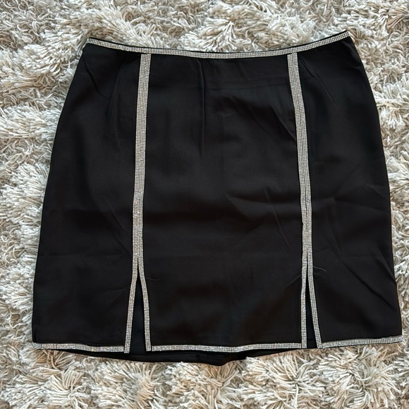 Lulus rhinestone trim split hem mini skirt - Picture 3 of 7